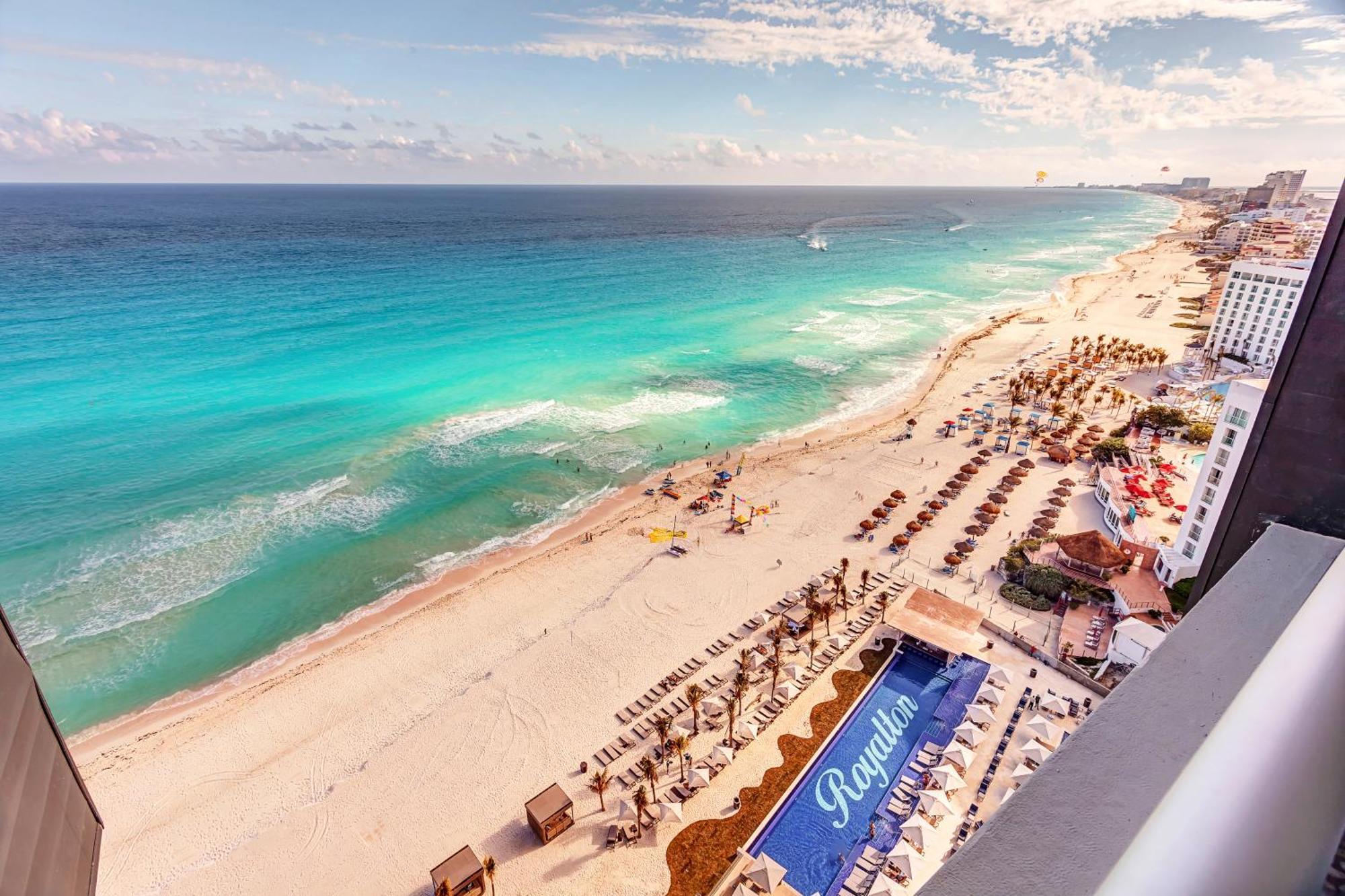 Luxury Chairman's Four Bedroom Suite Ocean Front Diamond Club