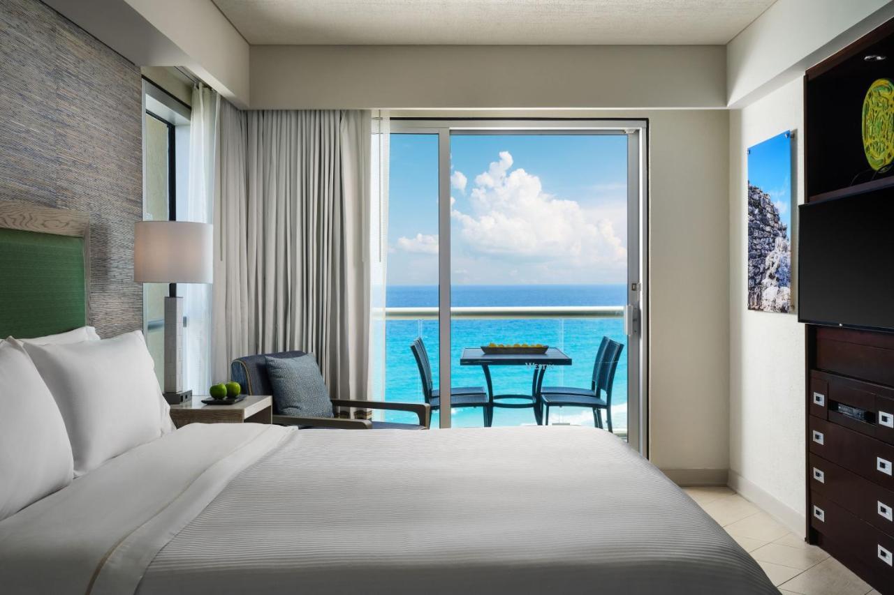 Two-Bedroom Oceanfront Villa Balcony Whirlpool