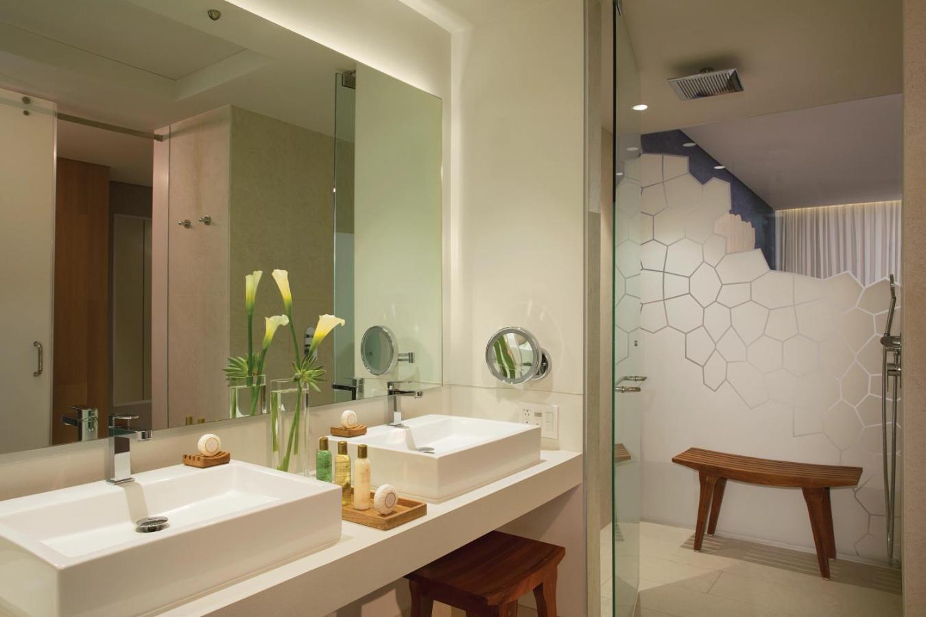 Deluxe Family Suite Golf & Ocean View
