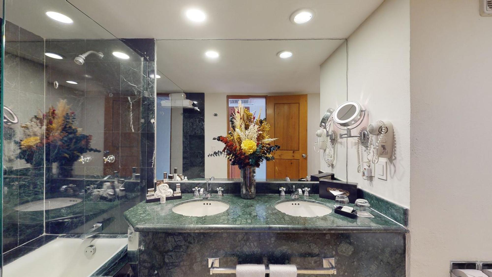 Grand Family Suite