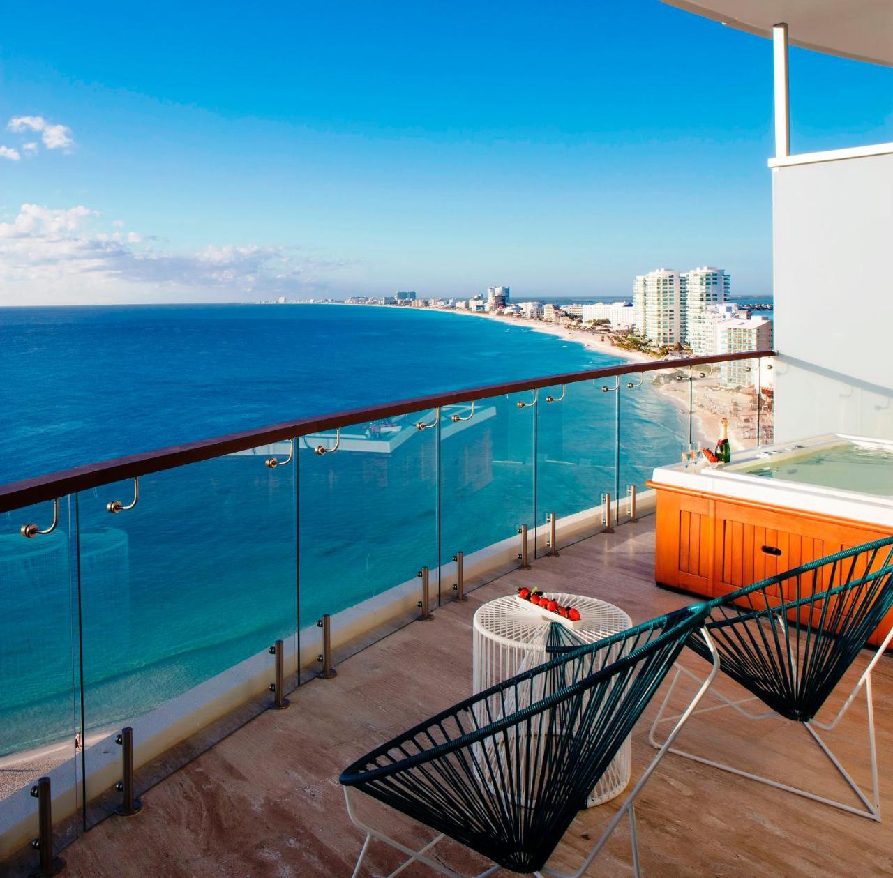 Altitude Master Suite Ocean Front